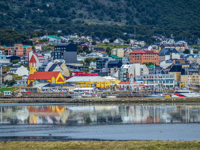 GUÍA 2025 para organizar tu viaje a Ushuaia paso a paso